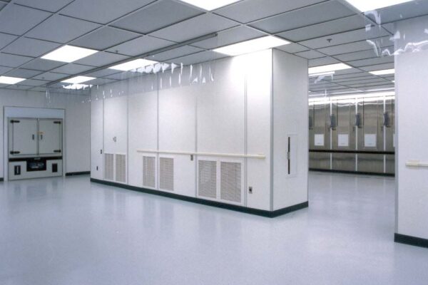 Greene Tweed Cleanroom 1